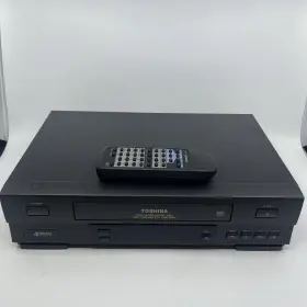 W-403 Toshiba 4 Head Video Cassette Recorder Vhs Player Vcr With Remote - Tested