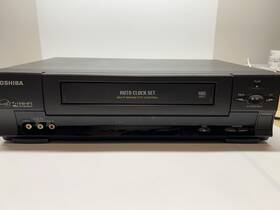 Toshiba W-501 4 Head Hi-fi Vcr Player And Recorder Tested Operates 100%