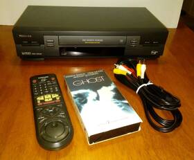 Toshiba W-605 Vhs Vcr Plus Player One Minute Rewind Bundle With Remote Movie
