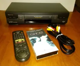 W-605 Toshiba Vhs Vcr Plus Player One Minute Rewind Bundle With Remote Movie