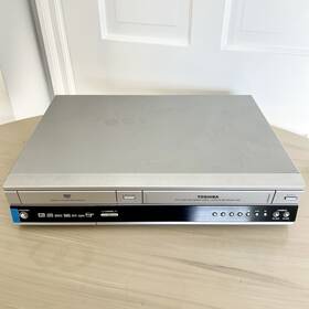 Toshiba Xa14x05675 D-vr3su Vcr Dvd Cd Combo Player Recorder Hi-fi Vhs Cassette - For Parts