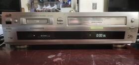 Vhs Hr-dvs1u Jvc Super Vhs/mini Dv Vcr Combo - No Remote Read