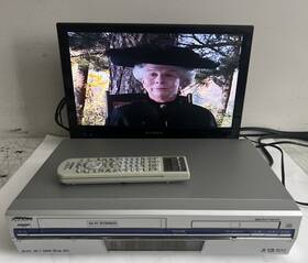 Victor Audio Hr-df3 Dvd Vhs Recorder Vcr Combo Japan Model Tested Works Vintage
