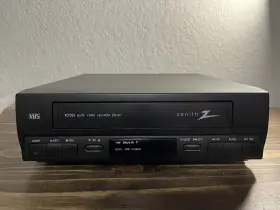 Vcp353 Zenith Vhs Video Cassette Player Compact Ac/dc New No Box Never Used