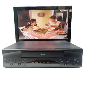 Vr2106 Zenith Vhs Vcr With Universal Not Original Remote Tested And Works
