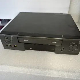 Vr4256hf Zenith Vintage Vcr Black Model Works Free Movie Ships Next Bus. Day Vr4256hf Zenith Vintage Vcr Black Model Works Free Movie Ships Next Bus. Day