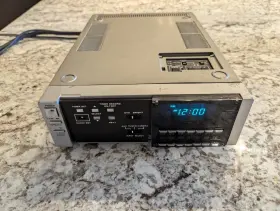 Vrt9850 Zenith Vr9850 Vintage Betamax Tuner/timer Untested Powers On
