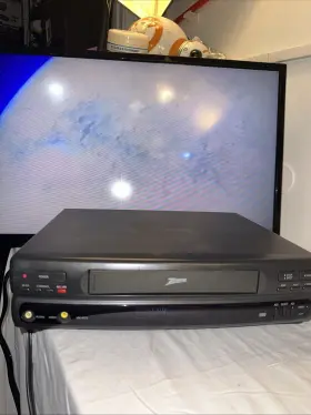 Vrc4125 Zenith Vcr Vhs Vrc 4125 With Manual Parts Or Repair Won T Eject Cl