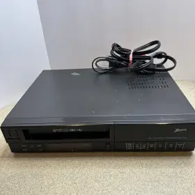 Vrd-210 Zenith Vhs 4 Head Vcr No Remote Tested And Works Heavy