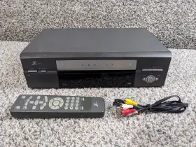 Vrd2125 Zenith Vhs Player Video Recorder Vcr Tested And Works With Remote Cords