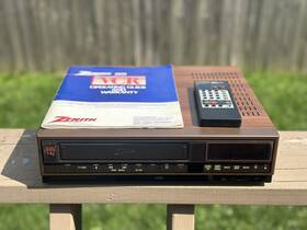 Zenith Vre205 Tested Vcr Model Vintage Wood Grain With Remote And Manual