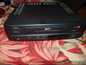 Zenith Vrl4110 Vcr Vhs Player Video Cassette Recorder Vrl 4110 For Parts Or Repair