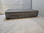 Magnavox MWD2205 Dvd Vcr Combo Player 4 Head Hi-fi Gray For Parts Repair Read. Price: $35.00.