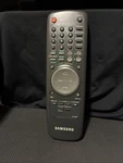 Samsung Oem Tv/vcr Remtoe Control 10332B Used. Price: $9.96.