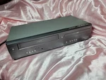 Magnavox DV200MW8 Vcr/dvd Player Combo Vhs For Parts Repair. Price: $25.99.