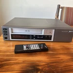 Zenith VRD100 Vhs Hq Video Recorder Vcr Gray Vintage Japan With Remote Read Used. Price: $55.00.