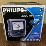 Philips CCC090AT01 9" Tv Vcr Combo Crt In Box W/ Remote Vhs Does Not Work Used. Price: $279.00.